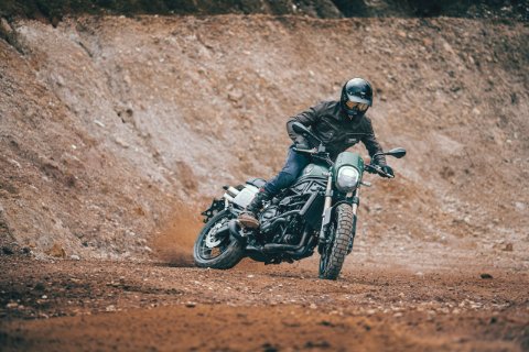 Leoncino Trail 800 2